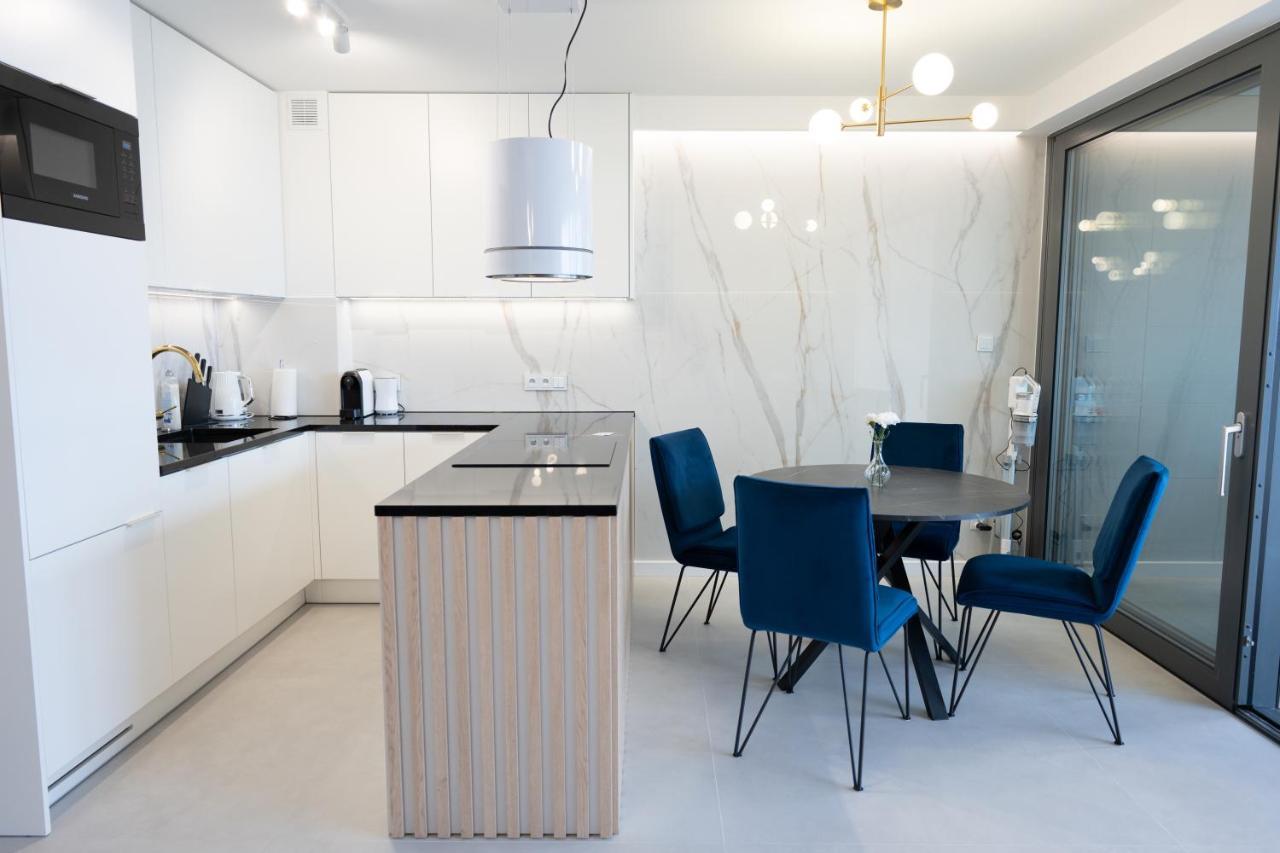 Apartament z dużym tarasem i widokiem na morze - Kompleks Hevenia Rewal Zewnętrze zdjęcie